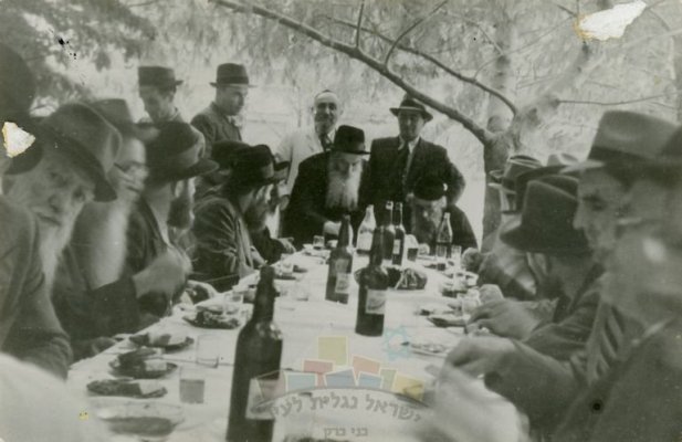 חזון איש בברית נכד של ר משה שפירא.jpg