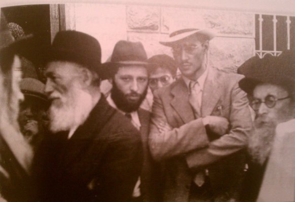 חזון איש עם הרב כהנמן.jpg