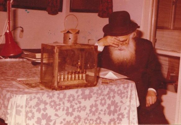 הרב שך.jpg