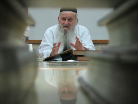 הגאון רבי דב צבי קרלנשטיין זצ'ל.png