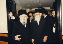 הרב אלישיב ורחק.png