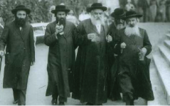 המנחת אלעזר ממונקטש במארינבאד.png