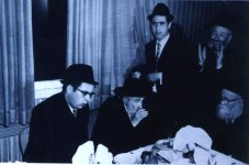 עם מרן המשגיח הגרי לוינשטיין זצל.jpg