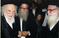 ראשי הישיבה דתפרח עם מרש סביבות תשסה (1).jpg