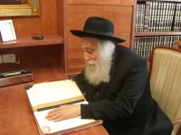 בדירת הרב.jpg
