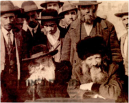 הראי''ה עם הגרי''ח זוננפלד בזקנותו.png