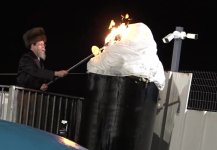 Nachum_Dov_Brayer_at_rabbi_Shimon_Bar_Yochai_Yom_Hillula,_April_2021.jpg
