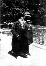 מונקטש הרבה.jpg