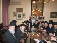 משלחת אתרא קדישא  עם רבי מאיר ברנסדופער ורבי יהושע רוז‘ג רבי בןציון מוצפי ועו‘ לפגישה בטורקיה ...jpg