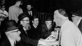 בחתונת הגר''א כהנמן (2).jpg
