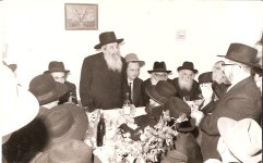 נואם.jpg