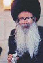 אמשינוב כוס.jpg