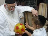 בעל החדושים ובאורים מרן הגרחש גריינימן (5).jpg