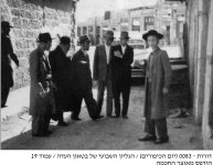הרב מבריסק בדרך לאפית מצות.jpg