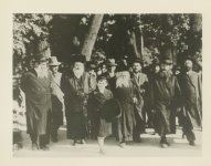 אמרי אמת עם הפני מנחם1.jpg