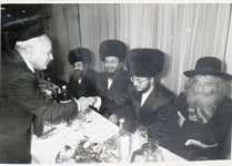 בחתונת-בנו-של-הרב-משה-זאב-פלדמן-ז.jpeg