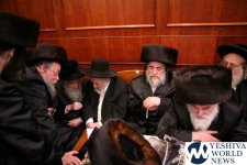ר''ש אויערבאך עם  בעל שבט הלוי.jpg