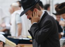 במעלת חיוב הקשבה לחזרת הש"ץ ולקדיש וחומר העוון של השח שיחת חולין – חלק ב'