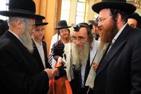ברית-לנכד-הגרנ-קופשיץ-מבית-שמש-11-470x313.jpg