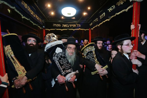 הכנסת-ספר-תורה-פרושים-בית-שמש-8-1536x1024.jpg