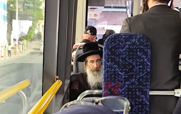 כאחד האדם בבני ברק אלכסנדר.jpg