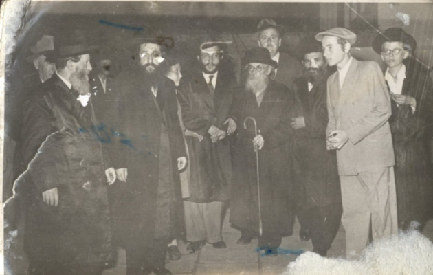 חזוא בשמחה בתא .png